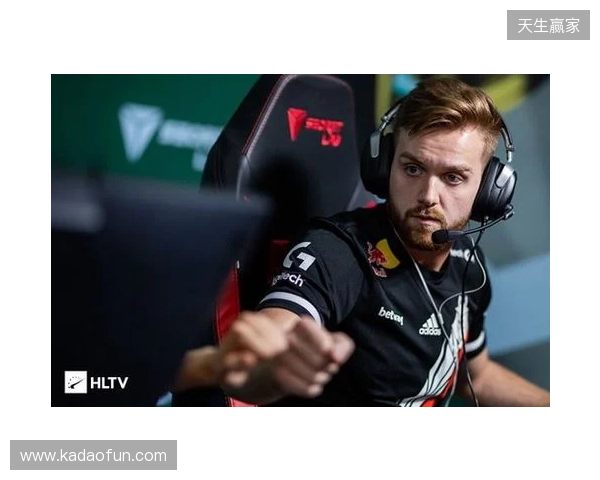 半场-武汉三镇0-0成都蓉城 罗慕洛凌空抽射造险郭嘉宇献精彩扑救